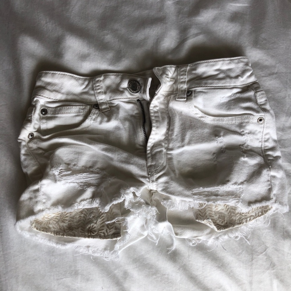 american eagle white denim shorts 24